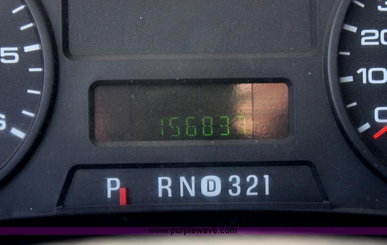 image for item H6756 2005 Ford F250 Super Duty XL service truck