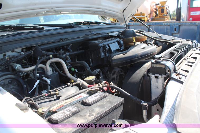 image for item H6756 2005 Ford F250 Super Duty XL service truck