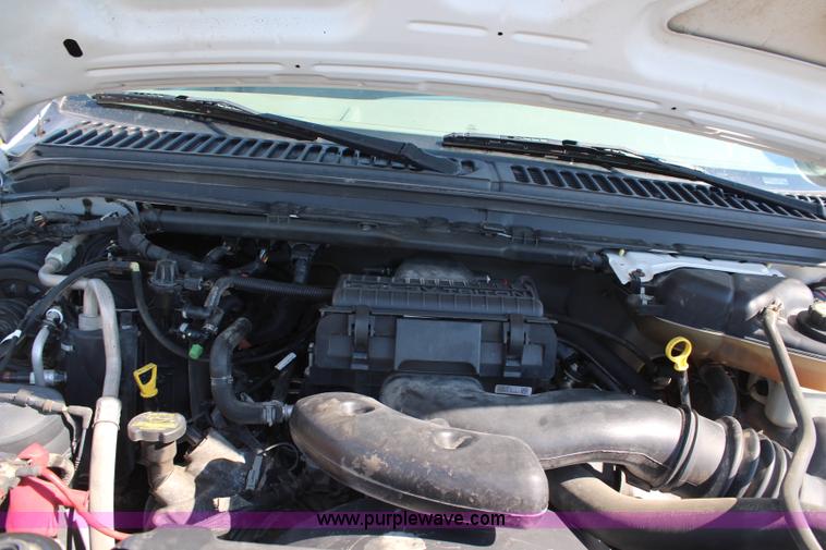 image for item H6756 2005 Ford F250 Super Duty XL service truck