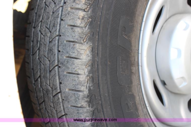 image for item H6756 2005 Ford F250 Super Duty XL service truck