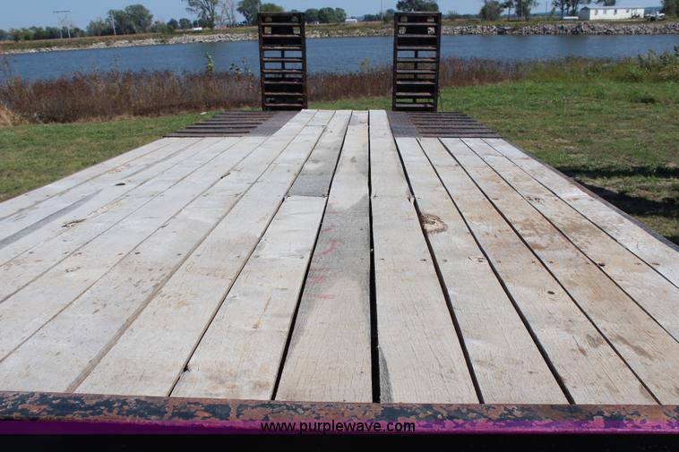 image for item H6758 2006 Pitts trailer