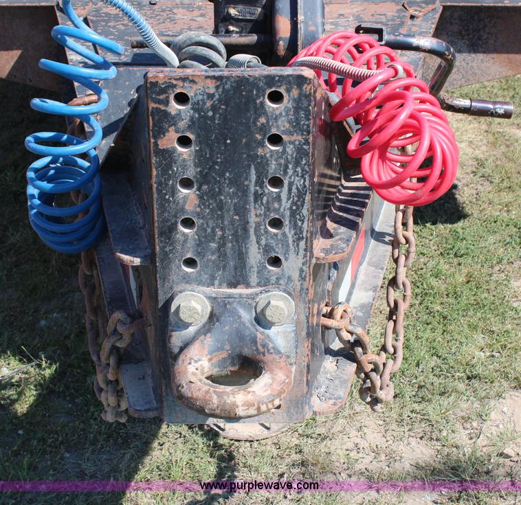 image for item H6758 2006 Pitts trailer