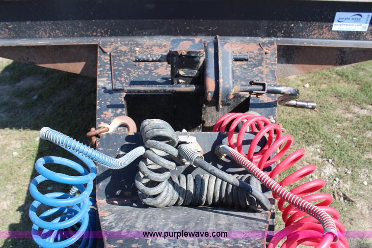 image for item H6758 2006 Pitts trailer