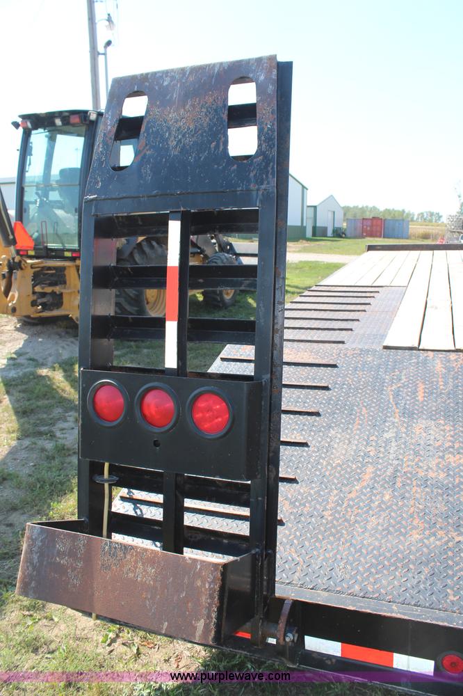 image for item H6758 2006 Pitts trailer