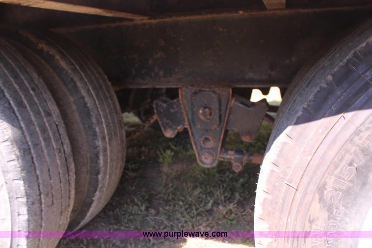 image for item H6758 2006 Pitts trailer