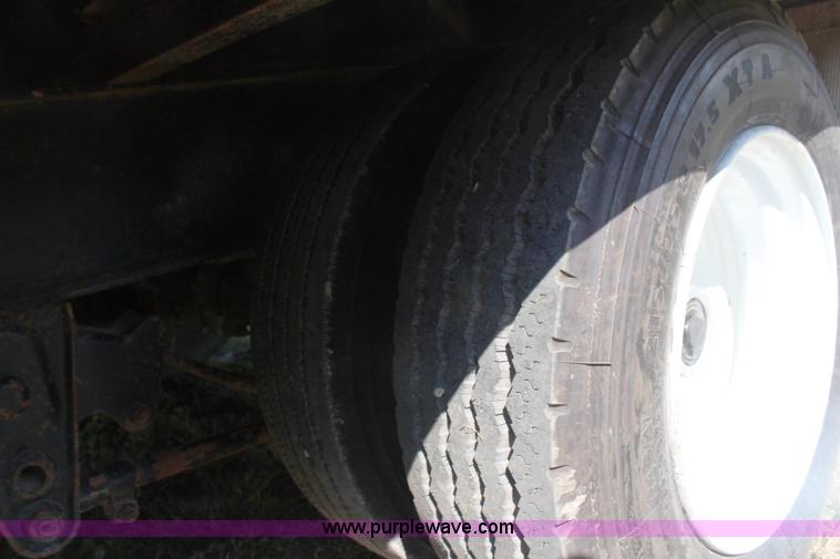 image for item H6758 2006 Pitts trailer