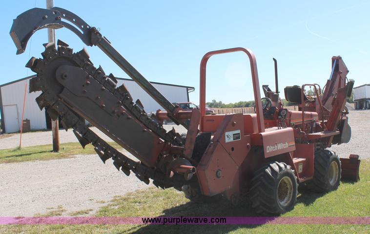 image for item H6783 1993 Ditch Witch 5110DD trencher