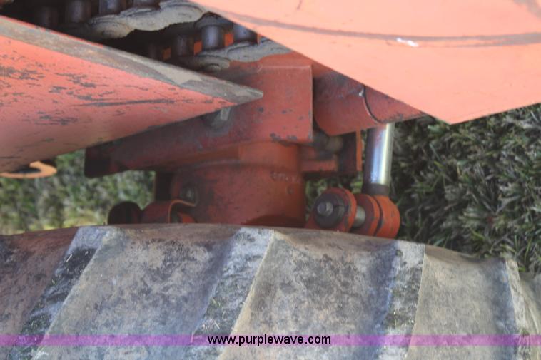 image for item H6783 1993 Ditch Witch 5110DD trencher