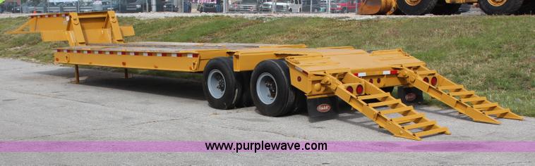 image for item H6852 1975 Fruehauf C25L-J2 lowboy trailer