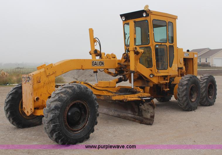 image for item H6912 Galion T500M motor grader