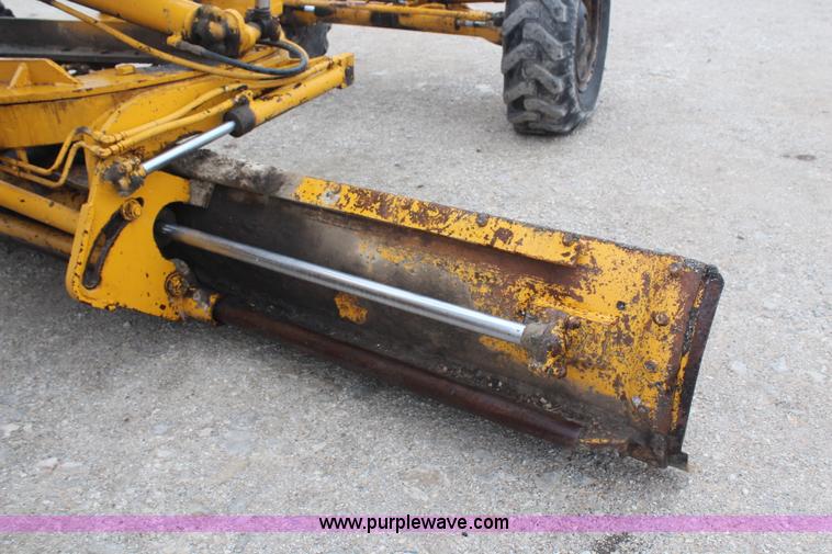 image for item H6912 Galion T500M motor grader