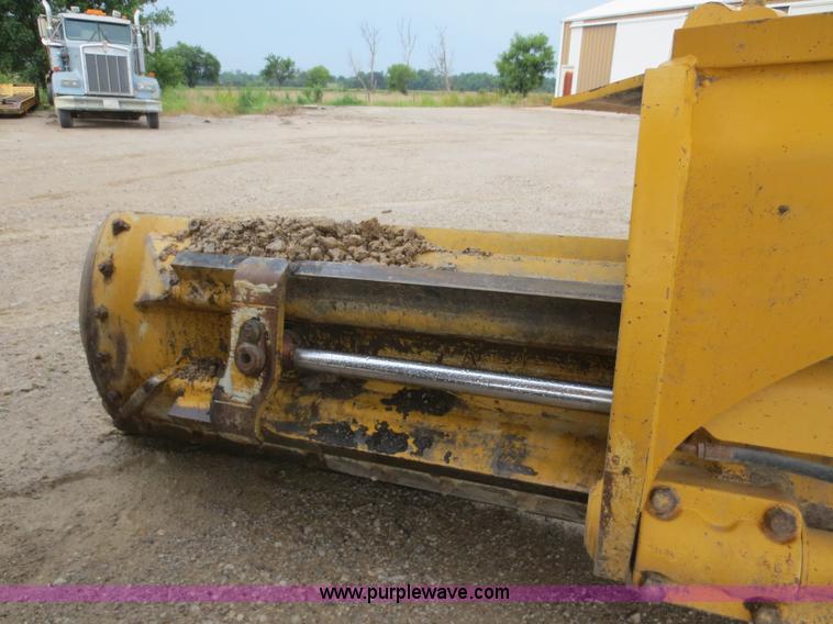 image for item H9851 2002 John Deere 770CH Series II motor grader