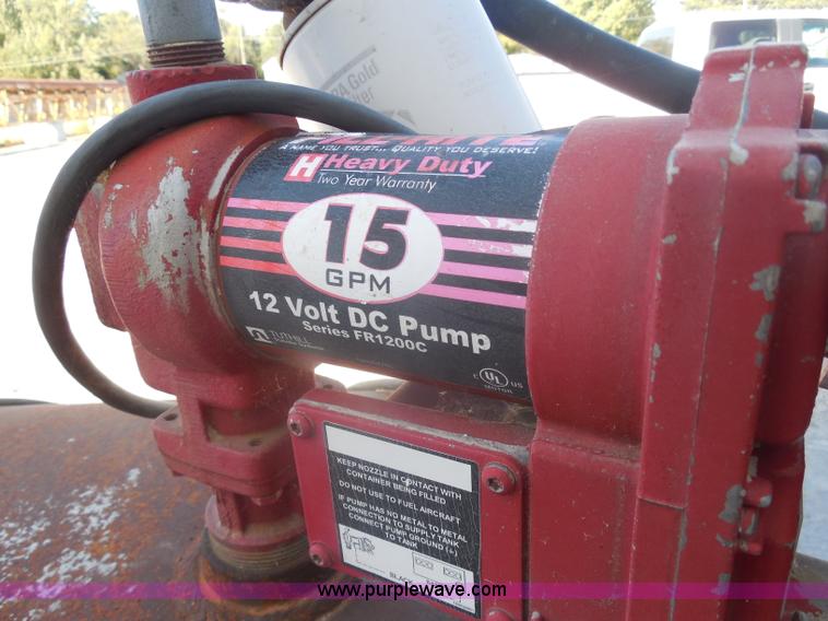 image for item I1414 1,000 gallon steel fuel tank