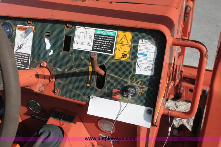 image for item I7933 1997 Ditch Witch 7610DD trencher cable plow