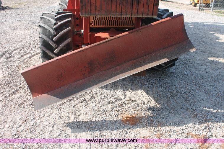 image for item I7933 1997 Ditch Witch 7610DD trencher cable plow