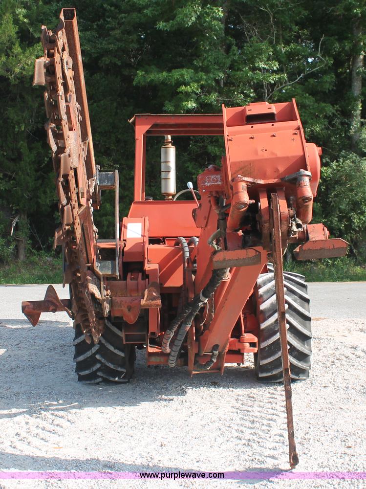 image for item I7933 1997 Ditch Witch 7610DD trencher cable plow