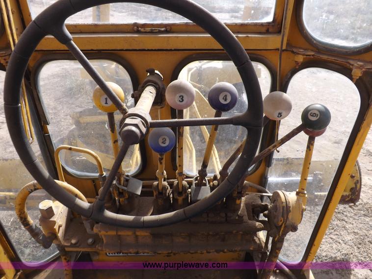 image for item I8430 1962 Galion 503 motor grader