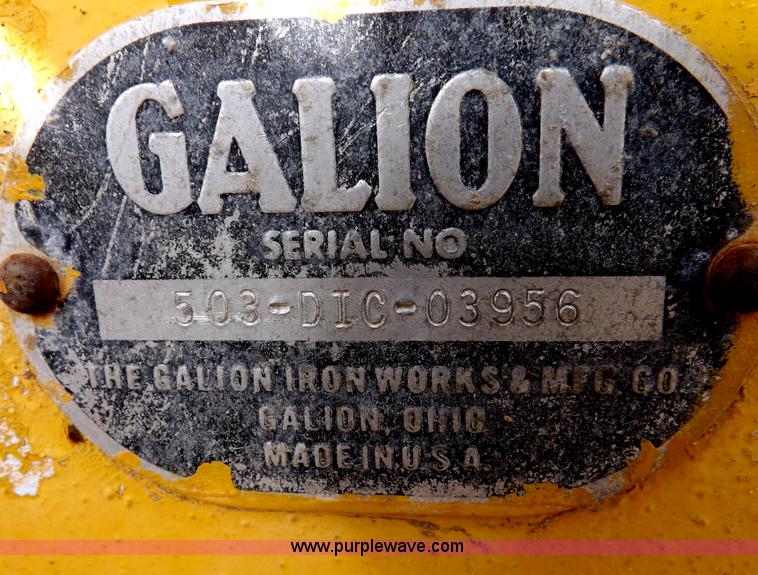 image for item I8430 1962 Galion 503 motor grader