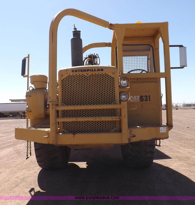 image for item I8449 Caterpillar 631 water wagon