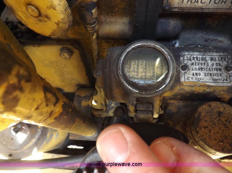 image for item I8449 Caterpillar 631 water wagon