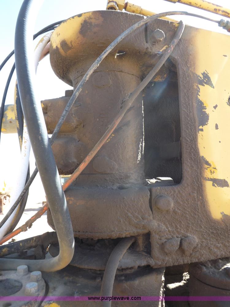 image for item I8449 Caterpillar 631 water wagon