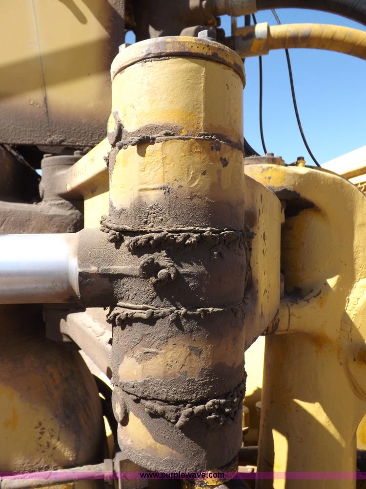 image for item I8449 Caterpillar 631 water wagon