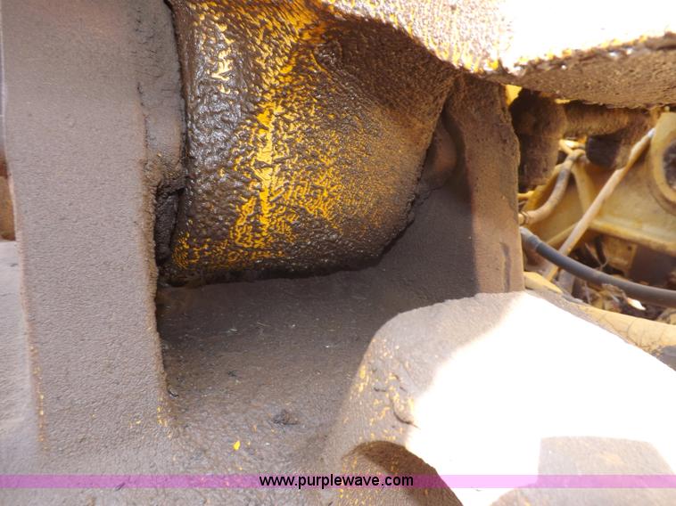 image for item I8449 Caterpillar 631 water wagon