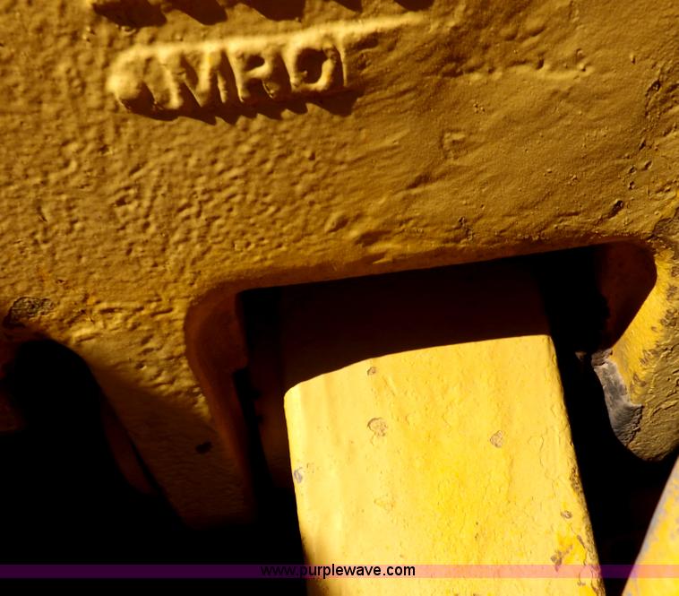 image for item I8449 Caterpillar 631 water wagon