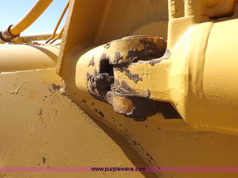 image for item I8449 Caterpillar 631 water wagon