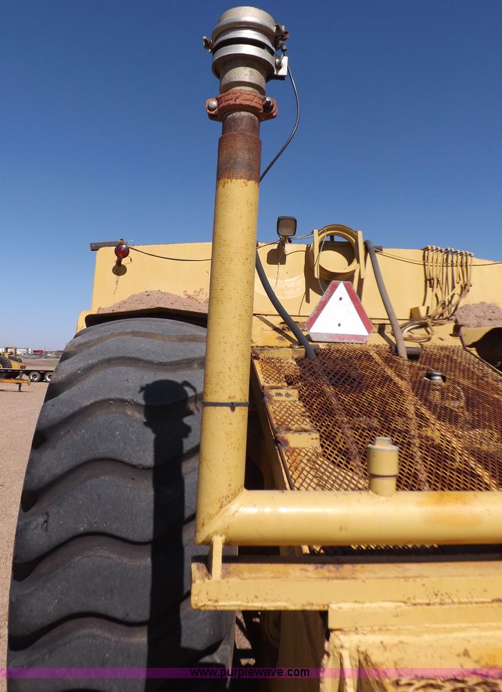 image for item I8449 Caterpillar 631 water wagon