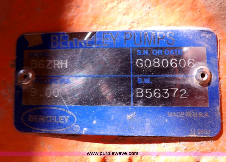 image for item I8449 Caterpillar 631 water wagon