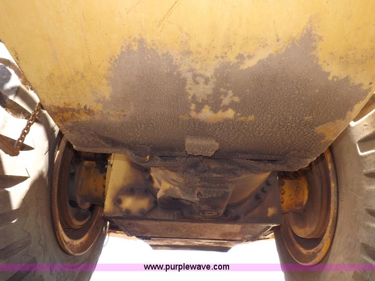 image for item I8449 Caterpillar 631 water wagon