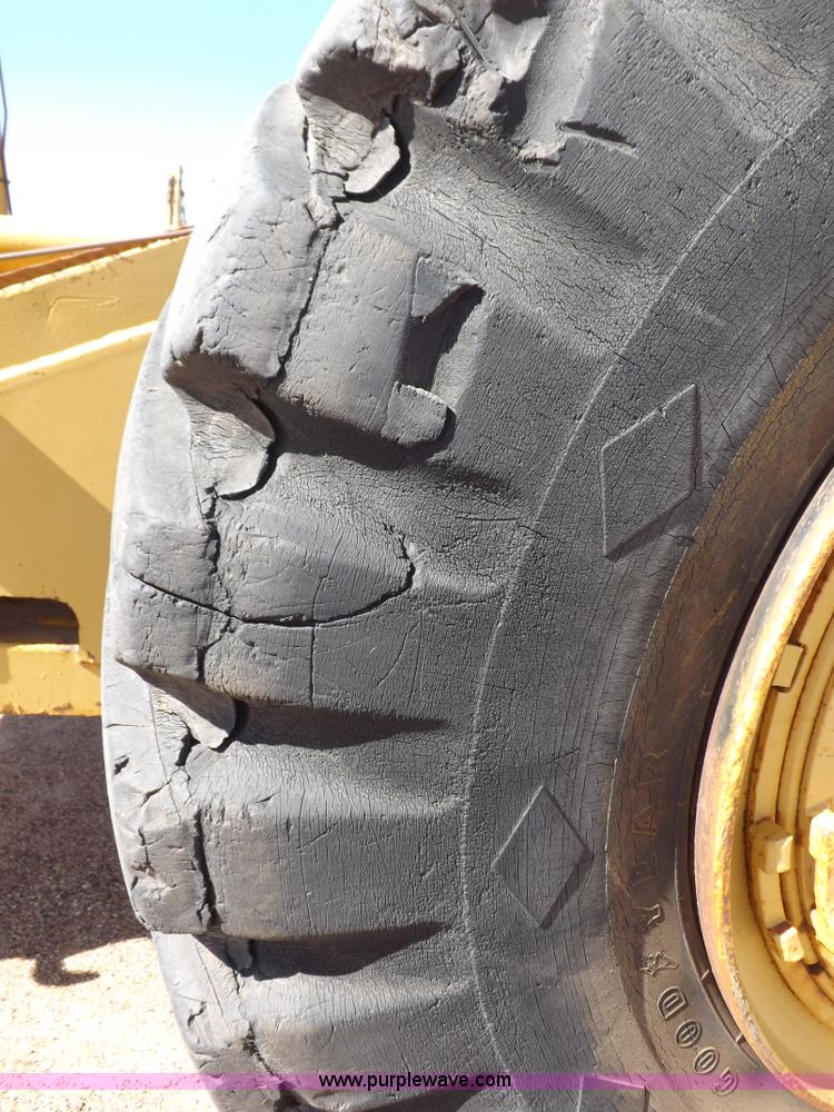 image for item I8449 Caterpillar 631 water wagon