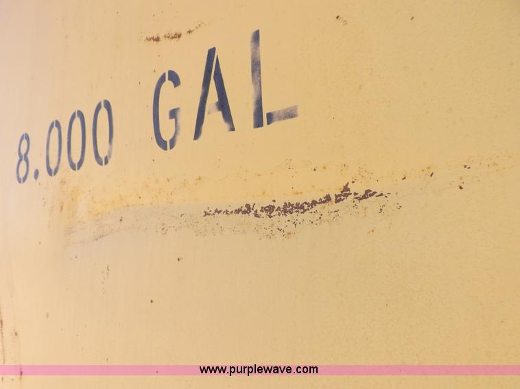 image for item I8449 Caterpillar 631 water wagon