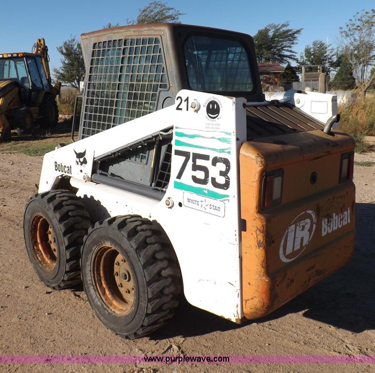 image for item I8470 2002 Bobcat 753 skid steer