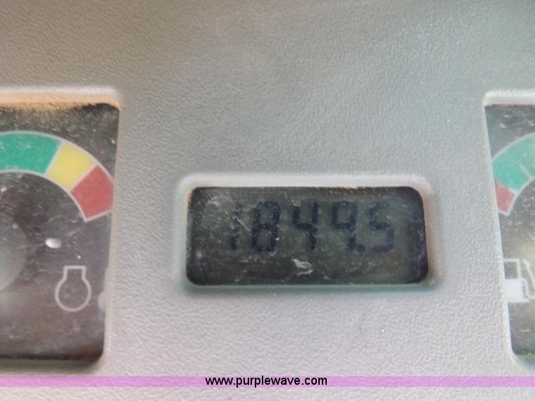 image for item I8470 2002 Bobcat 753 skid steer