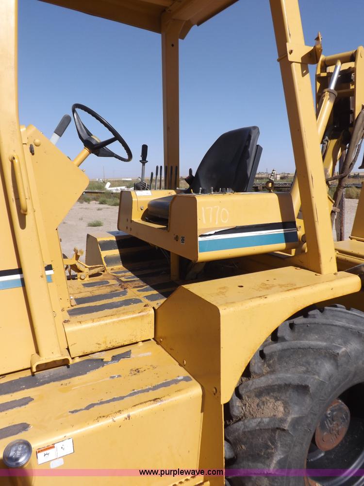 image for item I8483 1997 Vermeer V8550 trencher