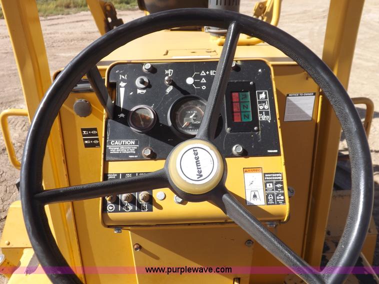 image for item I8483 1997 Vermeer V8550 trencher