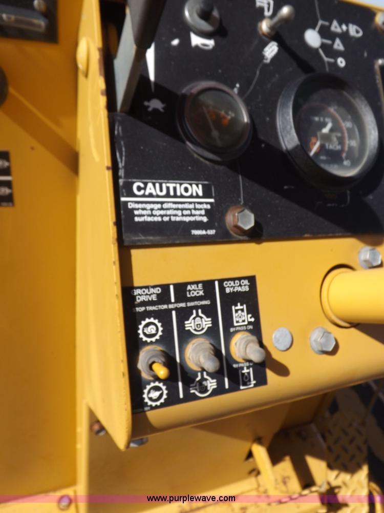 image for item I8483 1997 Vermeer V8550 trencher