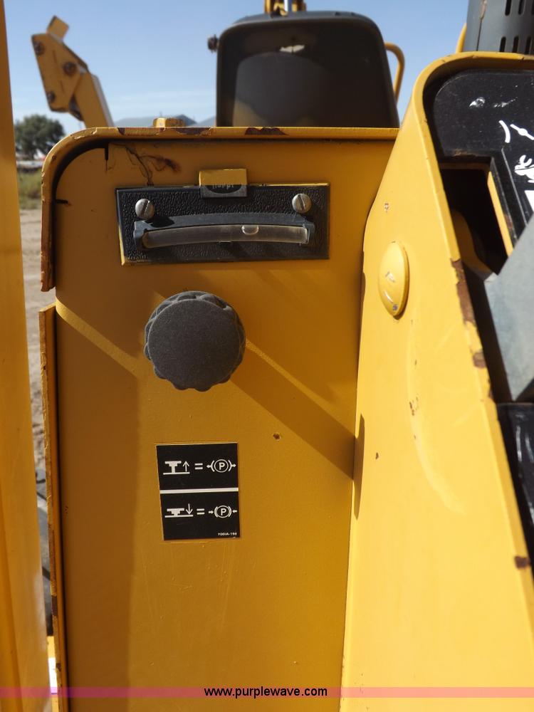 image for item I8483 1997 Vermeer V8550 trencher