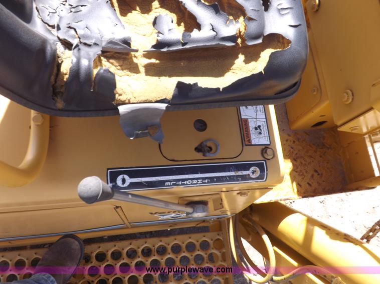 image for item I8483 1997 Vermeer V8550 trencher