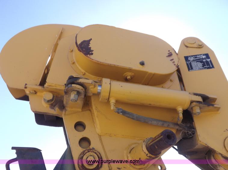 image for item I8483 1997 Vermeer V8550 trencher