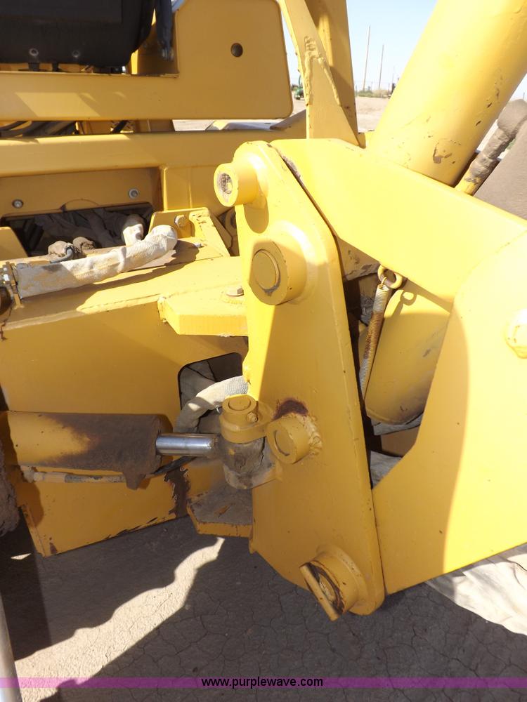 image for item I8483 1997 Vermeer V8550 trencher