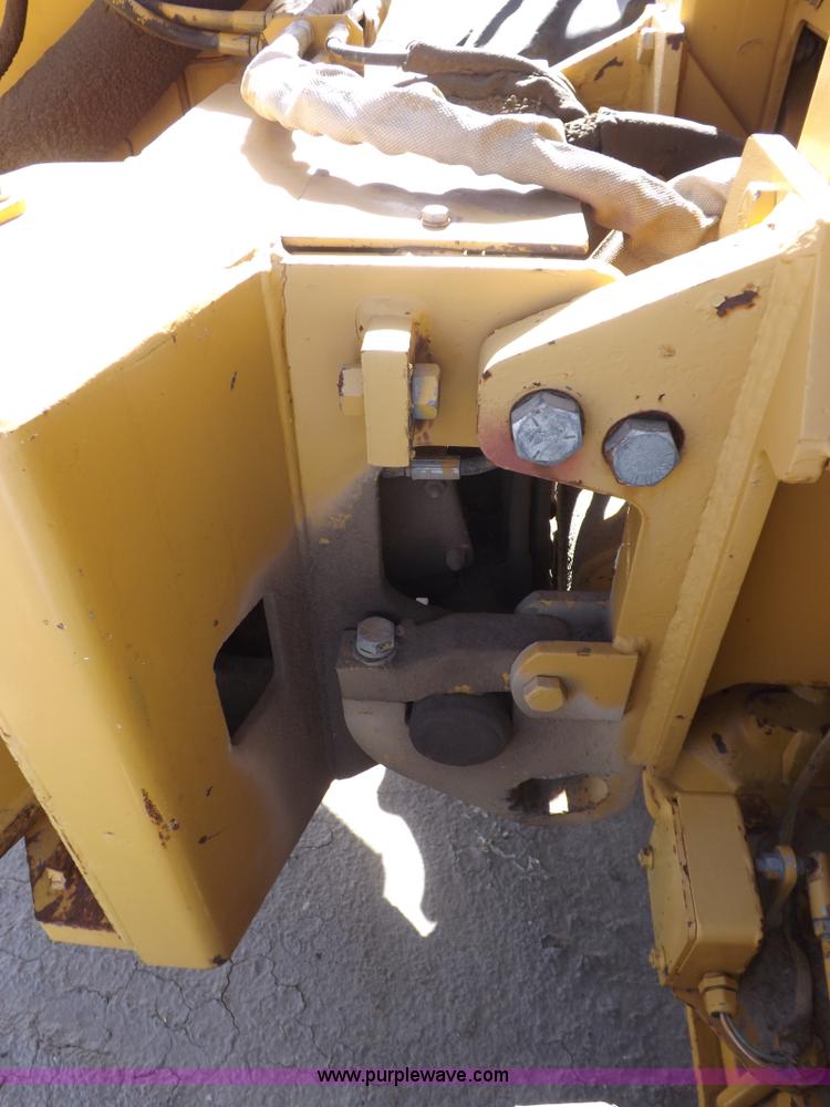 image for item I8483 1997 Vermeer V8550 trencher