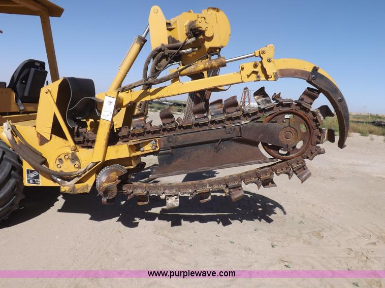 image for item I8483 1997 Vermeer V8550 trencher