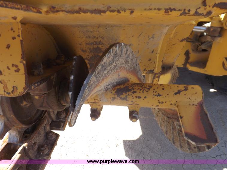 image for item I8483 1997 Vermeer V8550 trencher