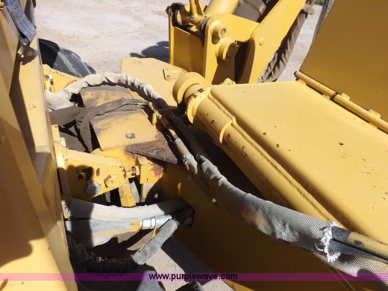 image for item I8483 1997 Vermeer V8550 trencher