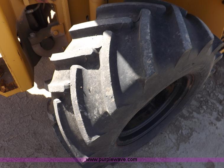 image for item I8483 1997 Vermeer V8550 trencher