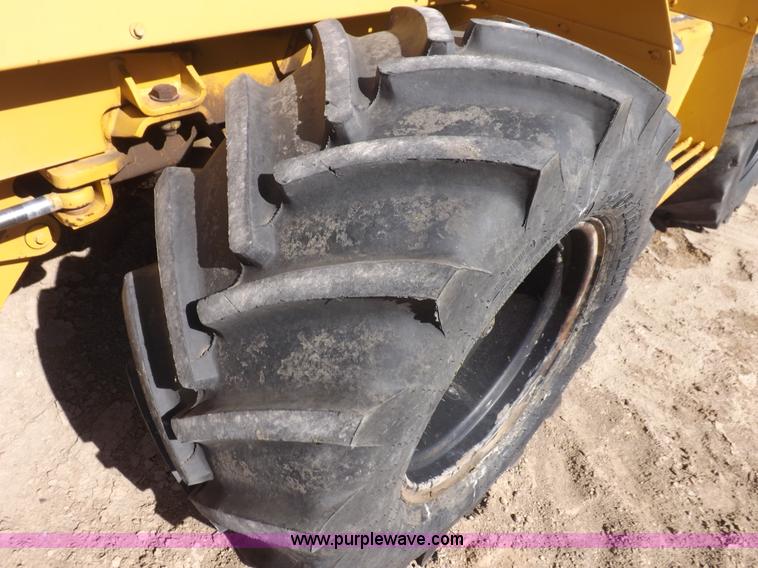 image for item I8483 1997 Vermeer V8550 trencher
