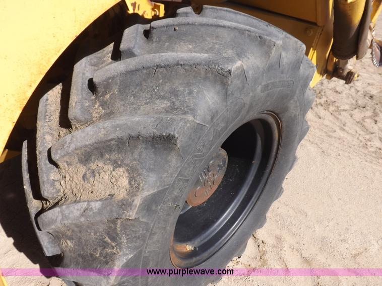 image for item I8483 1997 Vermeer V8550 trencher